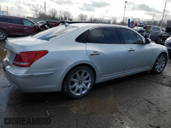 2013 Hyundai Equus Signature с VIN KMHGH4JH8DU058788, выставлен на аукционе Copart как лот 46627145 с пробегом 80 753 миль миль и Списание • Salvage title. История ставок и продаж доступна на DreamBid. Изображение 3.