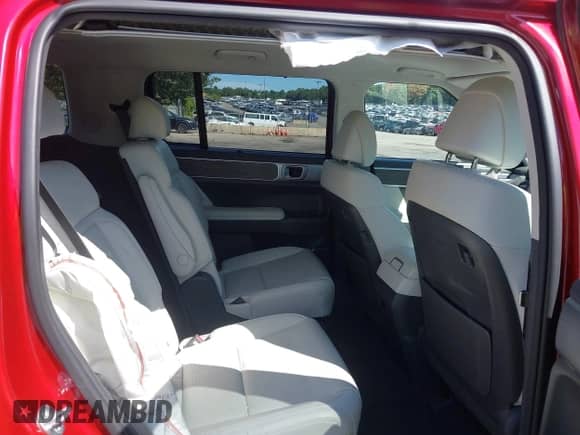 2025 Hyundai Santa Fe Calligraphy z VIN 5NMP5DG19SH021390, wystawiony jako IAAI lot #43113338 z przebiegiem 6 958 mil mil oraz . Historia ofert i sprzedaży dostępna na DreamBid. Obrazek 8.
