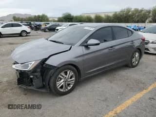 2019 Hyundai Elantra SEL с VIN 5NPD84LF2KH410032, выставлен на аукционе Copart как лот 81245925 с пробегом 61 692 миль миль и Списание • Salvage title. История ставок и продаж доступна на DreamBid. Изображение 1.