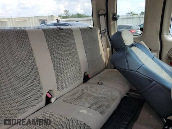2002 Ford F-150 XL с VIN 1FTRX17W32NB36812, выставлен на аукционе Copart как лот 71221765 с пробегом 226 636 миль миль и Списание • Salvage title. История ставок и продаж доступна на DreamBid. Изображение 10.