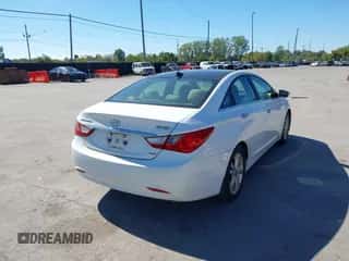 2012 Hyundai Sonata SE z VIN 5NPEC4AC0CH456794, wystawiony jako IAAI lot #43340506 z przebiegiem 225 447 mil mil oraz . Historia ofert i sprzedaży dostępna na DreamBid. Obrazek 4.