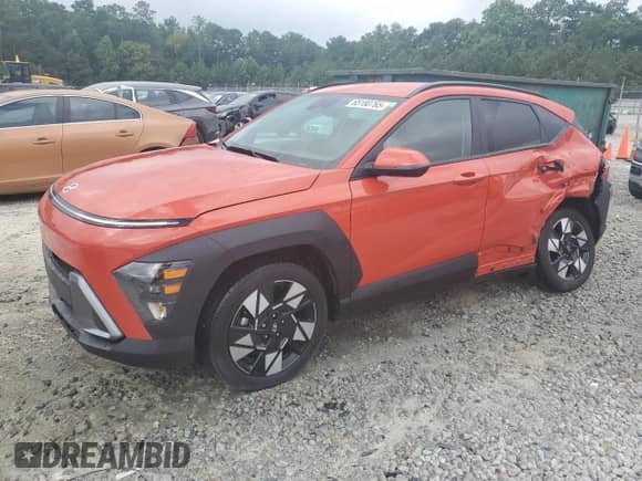 2025 Hyundai Kona SEL Convenience z VIN KM8HC3AB3SU236631, wystawiony jako Copart lot #65180765 z przebiegiem 6 789 mil mil oraz Szkoda całkowita • Salvage title. Historia ofert i sprzedaży dostępna na DreamBid. Obrazek 1.