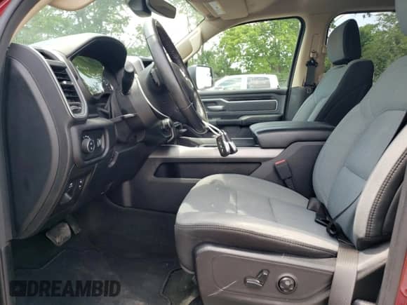 2020 Ram 1500 Lone Star z VIN 1C6SRFFT2LN131724, wystawiony jako Copart lot #62171985 z przebiegiem 71 202 mil mil oraz Szkoda całkowita • Salvage title. Historia ofert i sprzedaży dostępna na DreamBid. Obrazek 7.