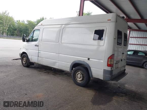 2006 Dodge Sprinter with VIN WD0PD644365969040, listed as a IAAI auction lot 42641818 with 197,183 mi miles and . Bid and sale history available at DreamBid. Image 3.