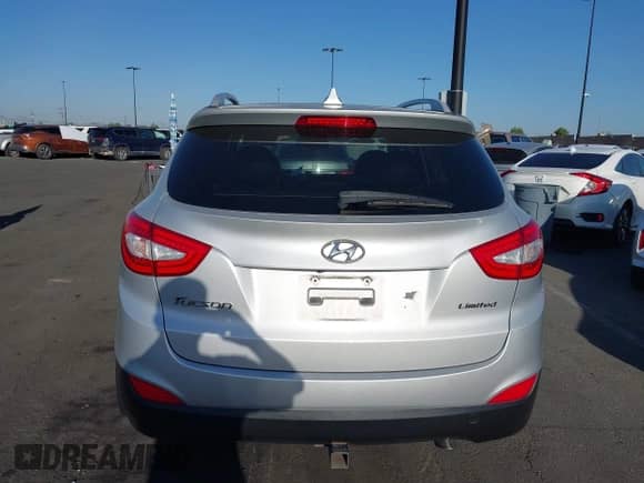 2014 Hyundai Tucson Limited z VIN KM8JU3AG4EU948340, wystawiony jako IAAI lot #42268365 z przebiegiem 190 820 mil mil oraz . Historia ofert i sprzedaży dostępna na DreamBid. Obrazek 16.