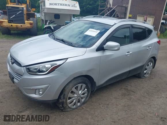2014 Hyundai Tucson Limited with VIN KM8JUCAG4EU910039, listed as a IAAI auction lot 42695532 with 103,143 mi miles and . Bid and sale history available at DreamBid. Image 17.