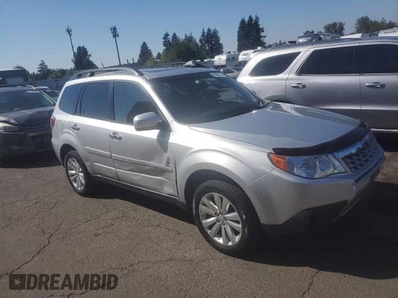 2011 Subaru Forester X Limited z VIN JF2SHAEC2BH763430, wystawiony jako Copart lot #82080115 z przebiegiem 126 564 mil mil oraz Szkoda całkowita • Salvage title. Historia ofert i sprzedaży dostępna na DreamBid. Obrazek 4.