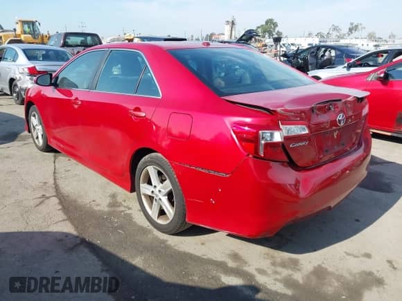 2014 Toyota Camry SE with VIN 4T1BF1FK7EU756877, listed as a IAAI auction lot 42920894 with 101,105 mi miles and . Bid and sale history available at DreamBid. Image 3.