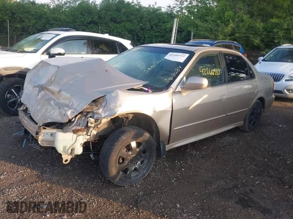 2002 Honda Accord EX with VIN 1HGCG56622A066212, listed as a IAAI auction lot 42266532 with 188,356 mi miles and . Bid and sale history available at DreamBid. Image 2.