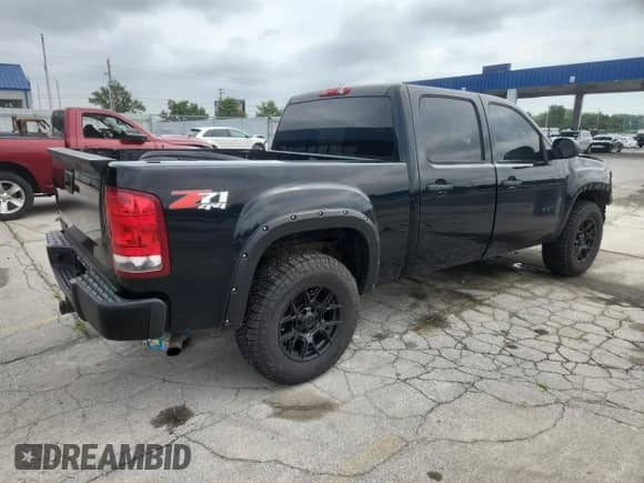 2013 GMC Sierra 1500 SLE z VIN 3GTP2VE76DG289690, wystawiony jako Copart lot #66324915 z przebiegiem 155 445 mil mil oraz Czysty tytuł • Clean title. Historia ofert i sprzedaży dostępna na DreamBid. Obrazek 3.