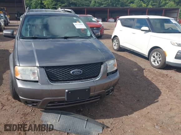 2005 Ford Freestyle Limited с VIN 1FMDK061X5GA62074, выставлен на аукционе IAAI как лот 42755880 с пробегом 158 345 миль миль и . История ставок и продаж доступна на DreamBid. Изображение 12.