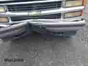 1998 Chevrolet Silverado 1500 z VIN 1GCEK19R3WE129448, wystawiony jako IAAI lot #42975561 z przebiegiem 592 686 mil mil oraz . Historia ofert i sprzedaży dostępna na DreamBid. Obrazek 13.
