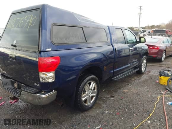 2008 Toyota Tundra Limited с VIN 5TBBV58108S492230, выставлен на аукционе IAAI как лот 41876590 с пробегом Не указан миль и . История ставок и продаж доступна на DreamBid. Изображение 4.