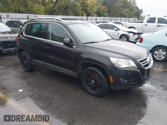 2009 Volkswagen Tiguan SE with VIN WVGBV75N39W542769, listed as a IAAI auction lot 43459249 with 117,821 mi miles and . Bid and sale history available at DreamBid. Image 1.
