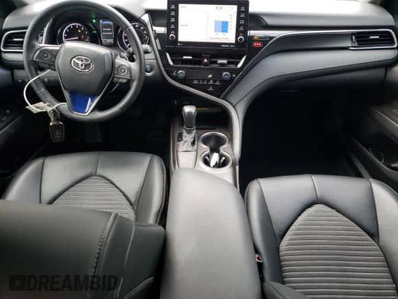 2021 Toyota Camry SE z VIN 4T1S11AK1MU439696, wystawiony jako Copart lot #51130945 z przebiegiem 74 525 mil mil oraz Szkoda całkowita • Salvage title. Historia ofert i sprzedaży dostępna na DreamBid. Obrazek 8.