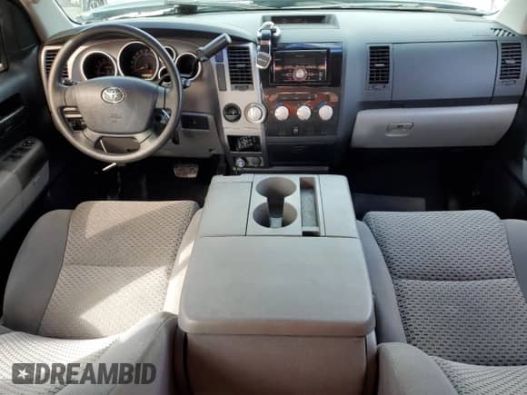2012 Toyota Tundra z VIN 5TFRU5F13CX026371, wystawiony jako Copart lot #77576564 z przebiegiem 112 512 mil mil oraz Szkoda całkowita • Salvage title. Historia ofert i sprzedaży dostępna na DreamBid. Obrazek 8.