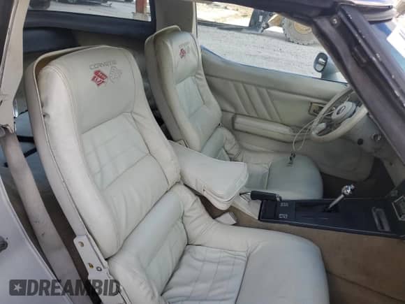 1980 Chevrolet Corvette с VIN 1Z876AS417941, выставлен на аукционе Copart как лот 43917525 с пробегом 710 миль миль и Чистый • Clean title. История ставок и продаж доступна на DreamBid. Изображение 10.