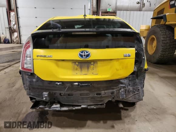 2012 Toyota Prius Three with VIN JTDKN3DU0C1535465, listed as a Copart auction lot 80885035 with 181,626 mi miles and Salvage title. Bid and sale history available at DreamBid. Image 6.
