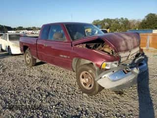2001 Dodge 1500 с VIN 3B7HC13Y71M542227, выставлен на аукционе Copart как лот 74893644 с пробегом 229 044 миль миль и Списание • Salvage title. История ставок и продаж доступна на DreamBid. Изображение 4.