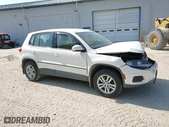 2012 Volkswagen Tiguan S с VIN WVGBV7AX7CW560738, выставлен на аукционе Copart как лот 68464045 с пробегом 49 510 миль миль и Списание • Salvage title. История ставок и продаж доступна на DreamBid. Изображение 15.
