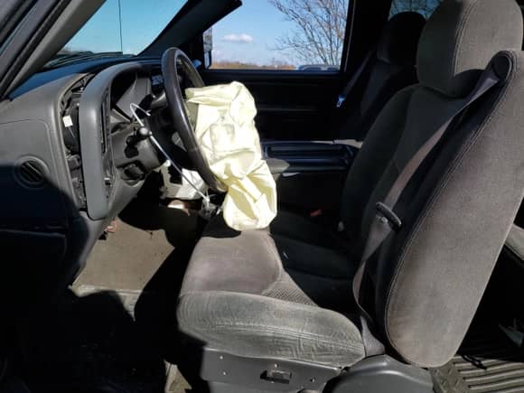 2007 Chevrolet Silverado 2500HD LT1 with VIN 1GCHK29D17E142904, listed as a Copart auction lot 82322354 with Not provided miles and Salvage title. Bid and sale history available at DreamBid. Image 7.