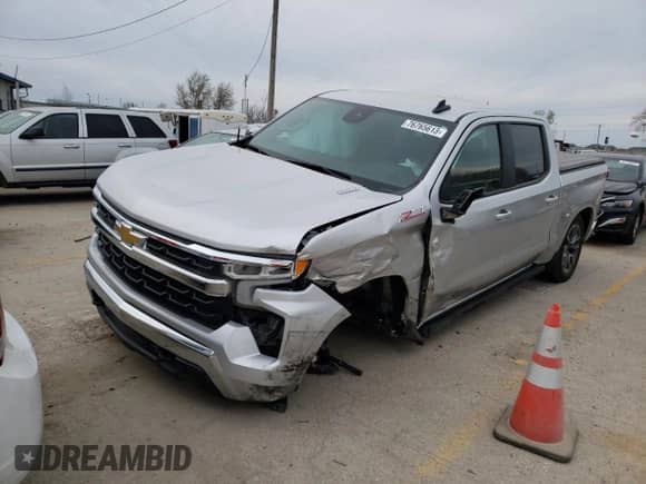 2022 Chevrolet Silverado 1500 LT z VIN 3GCUDDET3NG581819, wystawiony jako Copart lot #76765613 z przebiegiem 33 917 mil mil oraz . Historia ofert i sprzedaży dostępna na DreamBid. Obrazek 1.
