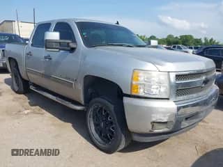 2011 Chevrolet Silverado 1500 LS with VIN 3GCPCREA1BG222055, listed as a IAAI auction lot 42466574 with 204,414 mi miles and . Bid and sale history available at DreamBid. Image 1.