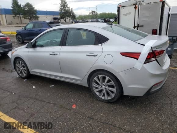 2021 Hyundai Accent Limited z VIN 3KPC34A63ME150082, wystawiony jako Copart lot #56880395 z przebiegiem 81 271 mil mil oraz Szkoda całkowita • Salvage title. Historia ofert i sprzedaży dostępna na DreamBid. Obrazek 2.