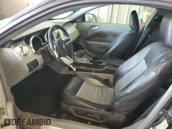 2007 Ford Mustang GT Deluxe with VIN 1ZVHT82H575342775, listed as a Copart auction lot 85830525 with 146,848 mi miles and Salvage title. Bid and sale history available at DreamBid. Image 7.