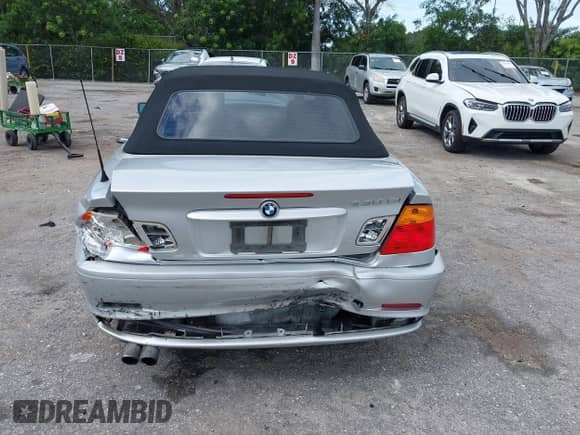 2001 BMW 3 Series 330Ci с VIN WBABS534X1JU83536, выставлен на аукционе IAAI как лот 43351449 с пробегом 122 300 миль миль и . История ставок и продаж доступна на DreamBid. Изображение 16.