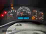 2006 Chevrolet Silverado 1500 LT3 z VIN 1GCEK19Z96Z167954, wystawiony jako Copart lot #64427625 z przebiegiem 181 512 mil mil oraz Czysty tytuł • Clean title. Historia ofert i sprzedaży dostępna na DreamBid. Obrazek 9.