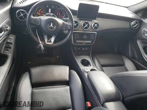 2018 Mercedes-Benz CLA 250 с VIN WDDSJ4EB6JN664305, выставлен на аукционе Copart как лот 85359045 с пробегом 71 453 миль миль и Списание • Salvage title. История ставок и продаж доступна на DreamBid. Изображение 8.