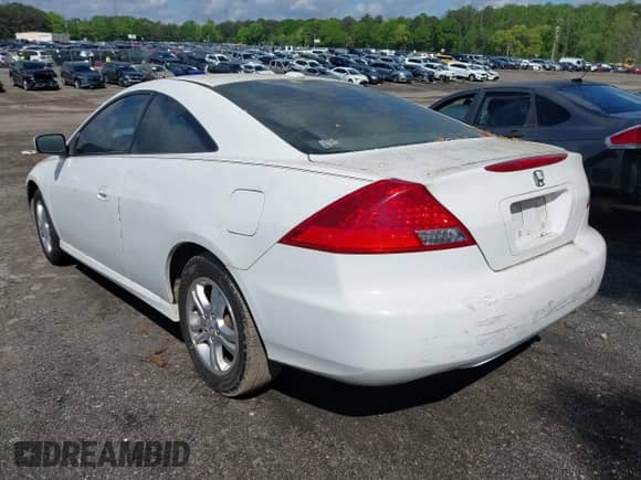 2006 Honda Accord EX-L z VIN 1HGCM72646A018775, wystawiony jako IAAI lot #42746528 z przebiegiem 209 607 mil mil oraz . Historia ofert i sprzedaży dostępna na DreamBid. Obrazek 3.