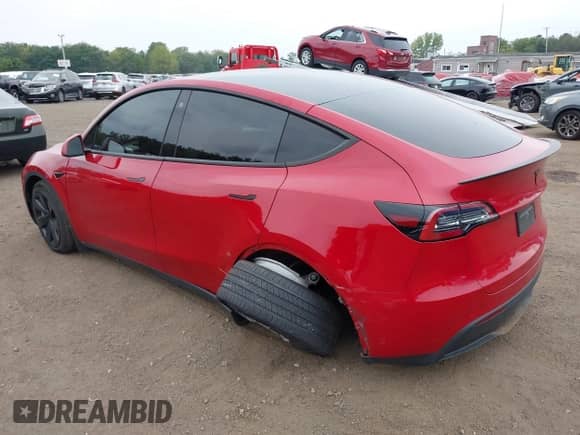 2022 Tesla Model Y Long Range с VIN 7SAYGDEE4NF517341, выставлен на аукционе IAAI как лот 43300755 с пробегом 24 092 миль миль и . История ставок и продаж доступна на DreamBid. Изображение 6.