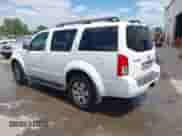 2009 Nissan Pathfinder SE с VIN 5N1AR18U09C602105, выставлен на аукционе IAAI как лот 42078229 с пробегом 209 302 миль миль и . История ставок и продаж доступна на DreamBid. Изображение 3.