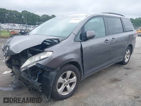 2014 Toyota Sienna LE AAS with VIN 5TDKK3DC2ES459012, listed as a IAAI auction lot 43038989 with 330,758 mi miles and . Bid and sale history available at DreamBid. Image 18.