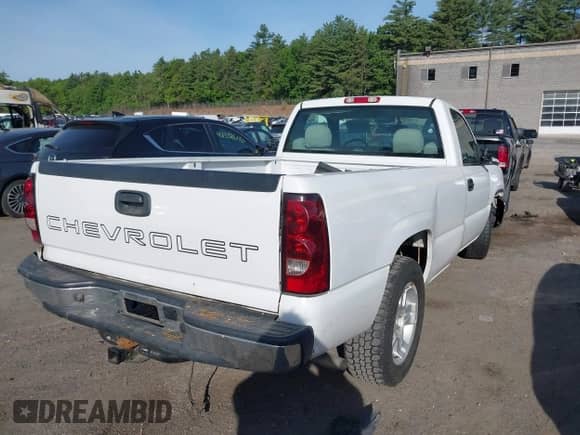 2006 Chevrolet Silverado 1500 Work Truck z VIN 3GCEC14X36G274209, wystawiony jako IAAI lot #42309990 z przebiegiem 68 514 mil mil oraz . Historia ofert i sprzedaży dostępna na DreamBid. Obrazek 4.