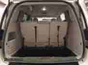 2013 Dodge Grand Caravan SE z VIN 2C4RDGBG4DR533818, wystawiony jako IAAI lot #41981195 z przebiegiem 166 658 mil mil oraz . Historia ofert i sprzedaży dostępna na DreamBid. Obrazek 17.