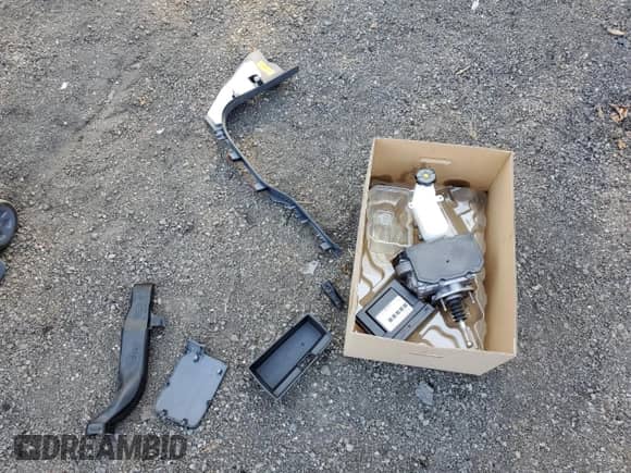 2017 Chevrolet Bolt EV Premier z VIN 1G1FX6S07H4177079, wystawiony jako Copart lot #70274503 z przebiegiem Nie podano mil oraz . Historia ofert i sprzedaży dostępna na DreamBid. Obrazek 13.