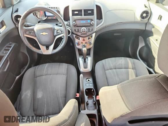 2012 Chevrolet Sonic LT с VIN 1G1JC6SH8C4105800, выставлен на аукционе Copart как лот 82298225 с пробегом 170 641 миль миль и Списание • Salvage title. История ставок и продаж доступна на DreamBid. Изображение 8.