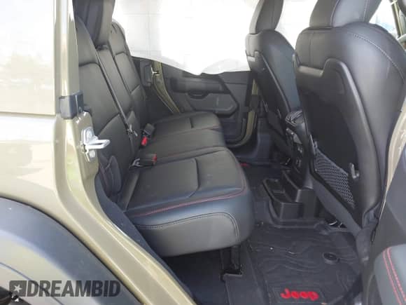 2025 Jeep Wrangler Rubicon z VIN 1C4PJXFN0SW546661, wystawiony jako IAAI lot #42236807 z przebiegiem 2 963 mil mil oraz . Historia ofert i sprzedaży dostępna na DreamBid. Obrazek 8.