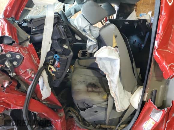 2015 GMC Sierra 1500 z VIN 1GTN2TEHXFZ317790, wystawiony jako Copart lot #85849815 z przebiegiem Nie podano mil oraz Szkoda całkowita • Salvage title. Historia ofert i sprzedaży dostępna na DreamBid. Obrazek 7.