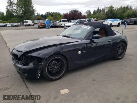 2003 BMW Z4 2.5i with VIN 4USBT33433LR66744, listed as a Copart auction lot 68010245 with 159,501 mi miles and Salvage title. Bid and sale history available at DreamBid. Image 1.