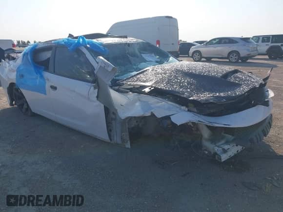 2018 Dodge Charger Daytona 392 with VIN 2C3CDXGJ4JH289684, listed as a IAAI auction lot 43147559 with 109,803 mi miles and . Bid and sale history available at DreamBid. Image 1.