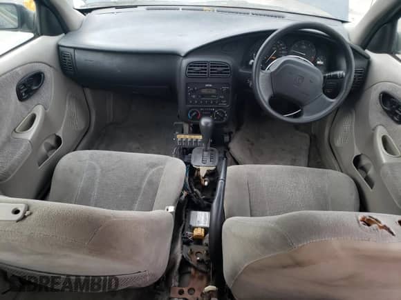 2001 Saturn SW with VIN 1G8ZM82821Z269766, listed as a Copart auction lot 70670244 with 75,864 mi miles and Clean title. Bid and sale history available at DreamBid. Image 8.