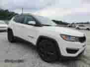2021 Jeep Compass Latitude z VIN 3C4NJCBB1MT508005, wystawiony jako Copart lot #70726395 z przebiegiem 39 855 mil mil oraz Szkoda całkowita • Salvage title. Historia ofert i sprzedaży dostępna na DreamBid. Obrazek 4.