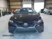 2021 Toyota Camry SE z VIN 4T1G11AKXMU471598, wystawiony jako IAAI lot #43060273 z przebiegiem 87 450 mil mil oraz . Historia ofert i sprzedaży dostępna na DreamBid. Obrazek 12.