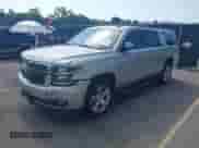 2016 Chevrolet Suburban LT z VIN 1GNSCHKC6GR408151, wystawiony jako IAAI lot #42629415 z przebiegiem 108 696 mil mil oraz . Historia ofert i sprzedaży dostępna na DreamBid. Obrazek 17.