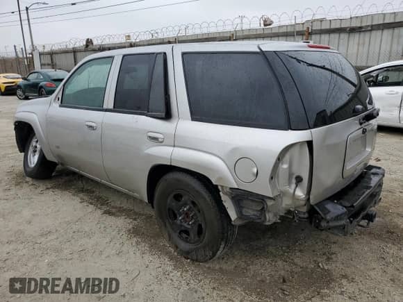 2006 Chevrolet TrailBlazer LT с VIN 1GNES13H362194163, выставлен на аукционе Copart как лот 60302745 с пробегом Не указан миль и Списание • Salvage title. История ставок и продаж доступна на DreamBid. Изображение 2.