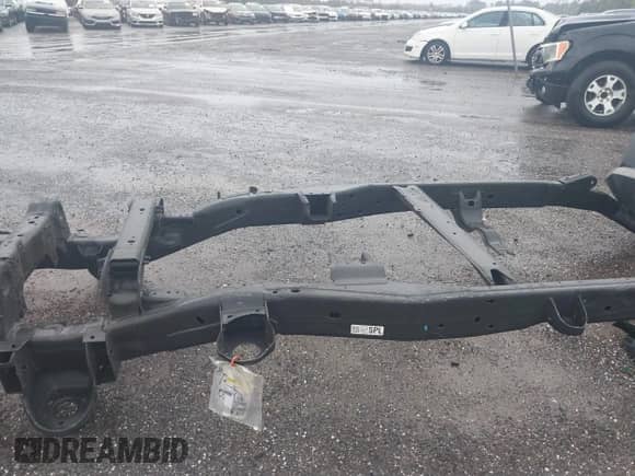 2019 Chevrolet Suburban LT с VIN 1GNSKHKC8KR171965, выставлен на аукционе IAAI как лот 40332346 с пробегом Не указан миль и . История ставок и продаж доступна на DreamBid. Изображение 8.